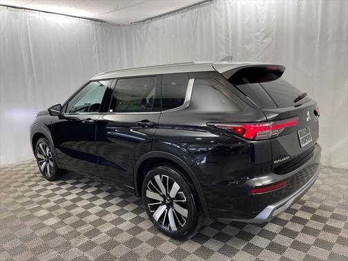 2025 Mitsubishi Outlander PLATINUM EDITION 2.5 S-AWC