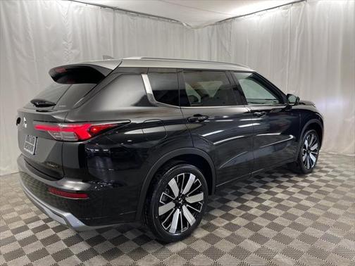 2025 Mitsubishi Outlander PLATINUM EDITION 2.5 S-AWC