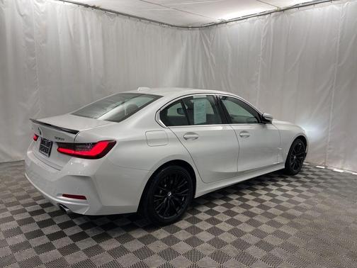 2024 BMW 330 i xDrive