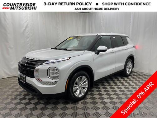 2025 Mitsubishi Outlander ES
