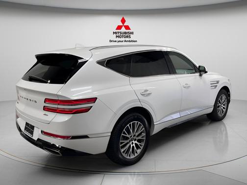 Uyuni White 2024 Genesis GV80 2.5T