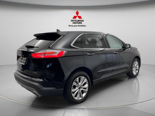 AGATE BLACK METALLIC 2024 Ford Edge Titanium