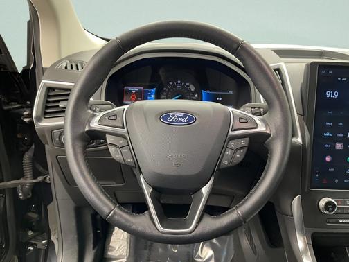 AGATE BLACK METALLIC 2024 Ford Edge Titanium