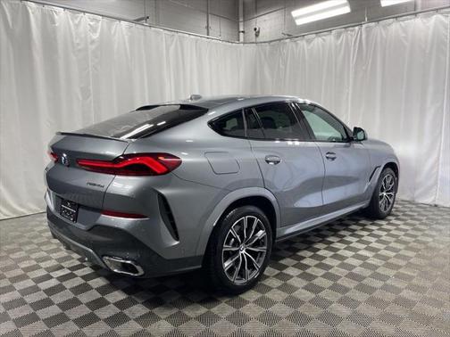 2025 BMW X6 xDrive40i