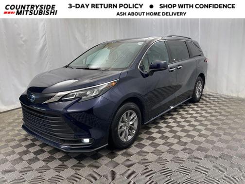 2025 Toyota Sienna XLE