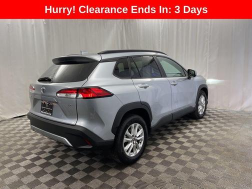 2024 Toyota Corolla Cross LE