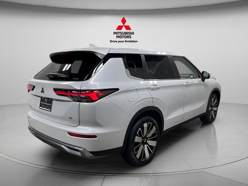 2026 Mitsubishi Outlander SE 1.5T S-AWC