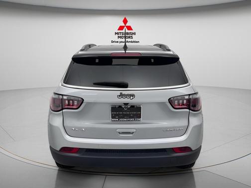 Silver Zynith Metallic Clearcoat 2025 Jeep Compass Limited