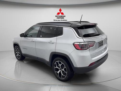 Silver Zynith Metallic Clearcoat 2025 Jeep Compass Limited