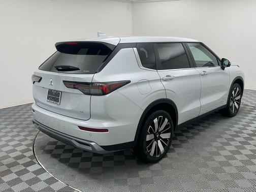 2026 Mitsubishi Outlander SE 1.5T S-AWC