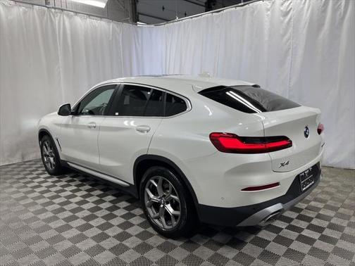 2024 BMW X4 xDrive30i