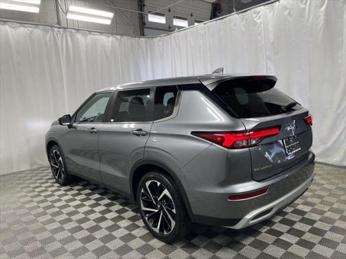 2024 Mitsubishi Outlander SE Black Edition S-AWC