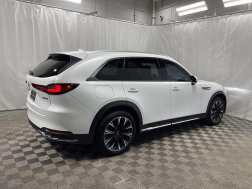 2024 Mazda CX-90 PHEV Premium Plus