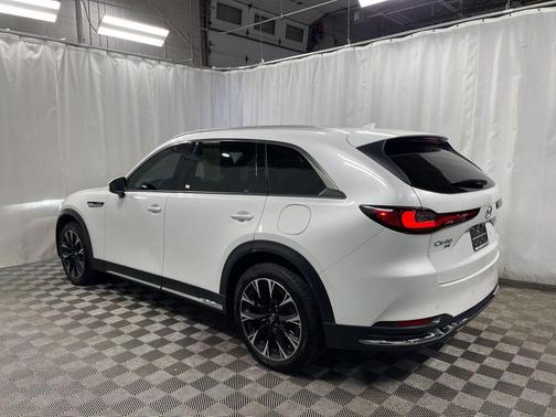 2024 Mazda CX-90 PHEV Premium Plus