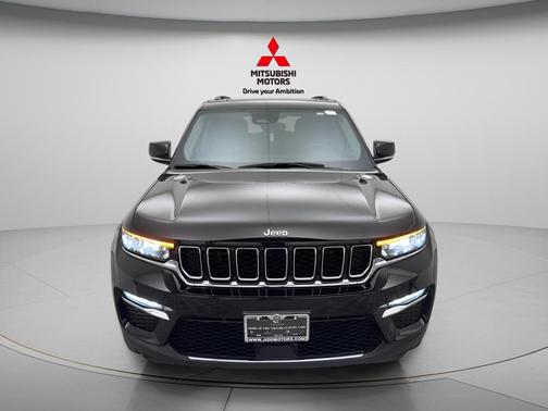 Diamond Black Crystal Pearlcoat 2024 Jeep Grand Cherokee 4xe Base
