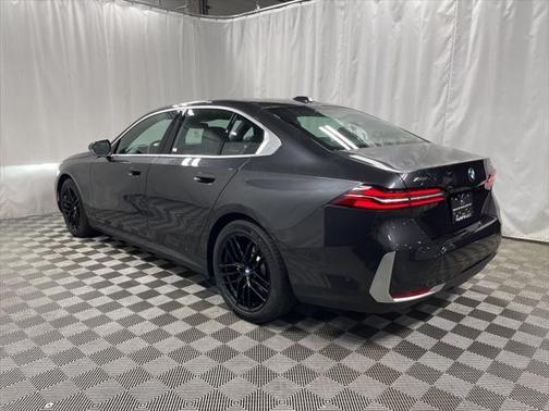 2024 BMW 530 i xDrive