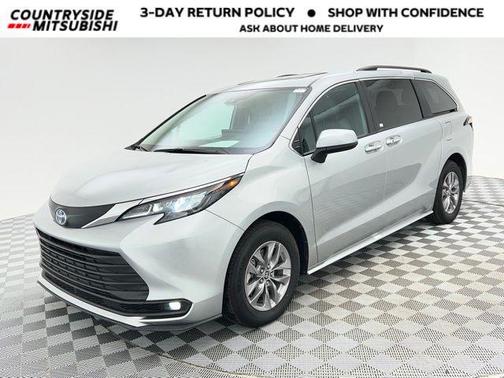 2025 Toyota Sienna XLE