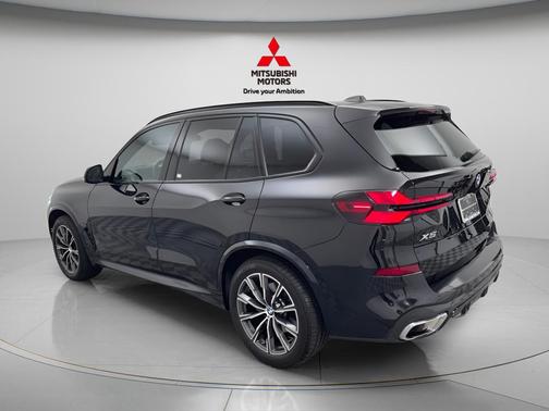 Black Sapphire Metallic 2026 BMW X5 xDrive40i
