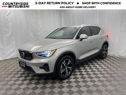2024 Volvo XC40 B5 Core