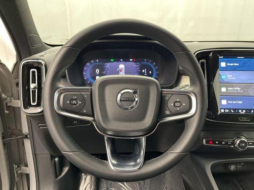2024 Volvo XC40 B5 Core