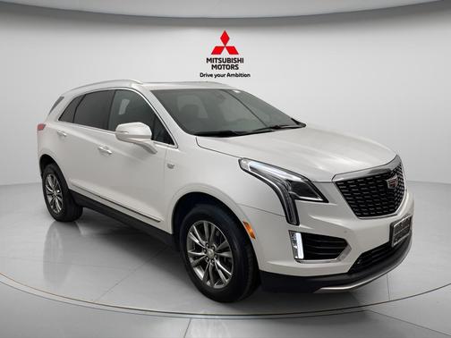Crystal White Tricoat 2023 Cadillac XT5 Premium Luxury