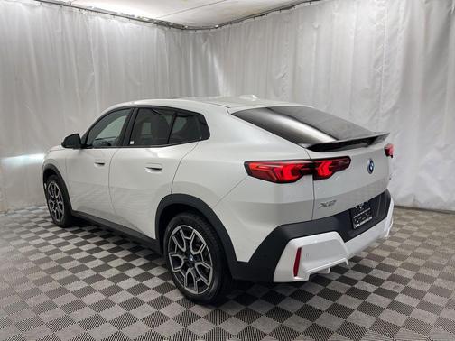 2025 BMW X2 xDrive28i