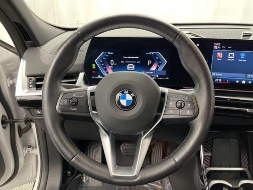 2025 BMW X2 xDrive28i