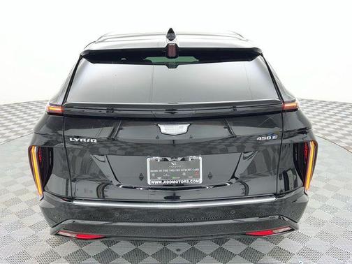 2024 Cadillac LYRIQ Tech