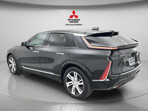 Stellar Black Metallic 2024 Cadillac LYRIQ Tech