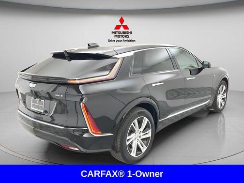 Stellar Black Metallic 2024 Cadillac LYRIQ Tech