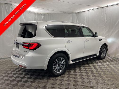 2024 INFINITI QX80 Luxe