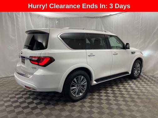 2024 INFINITI QX80 Luxe