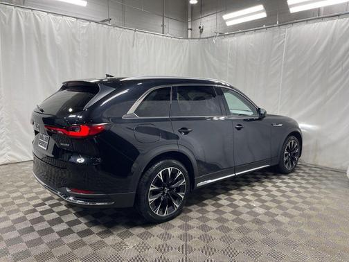 2024 Mazda CX-90 PHEV Premium
