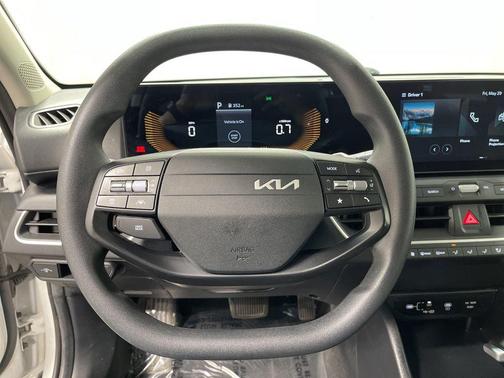 Snow White Pearl 2025 Kia K4 LXS