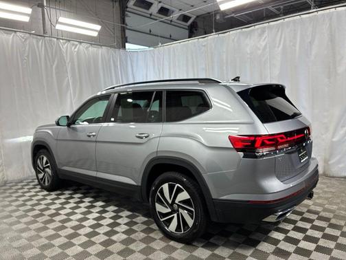 Gray 2025 Volkswagen Atlas 2.0T SE w/Technology 4MOTION