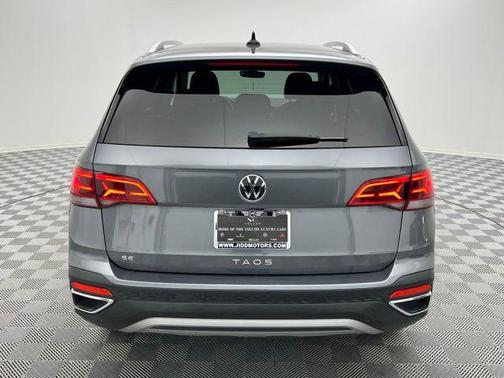 2024 Volkswagen Taos 1.5T SE