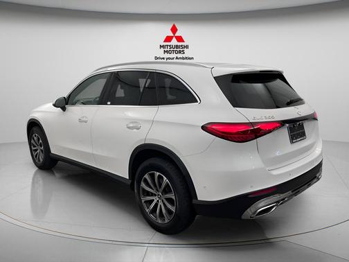 Polar White 2024 Mercedes-Benz GLC 300 4MATIC