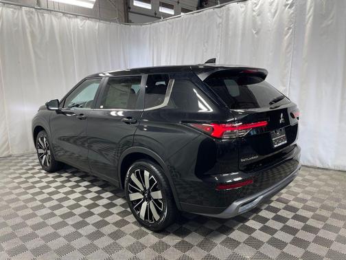 2025 Mitsubishi Outlander SE S-AWC