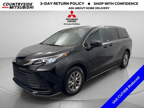 2024 Toyota Sienna LE