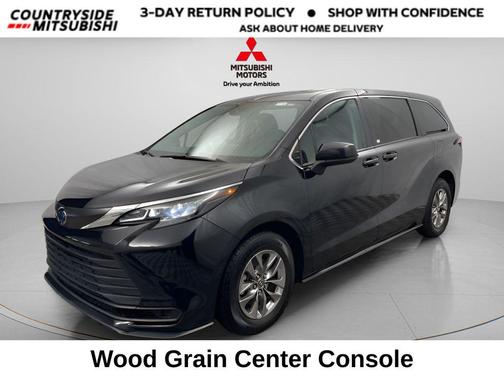 Midnight Black Metallic 2024 Toyota Sienna LE