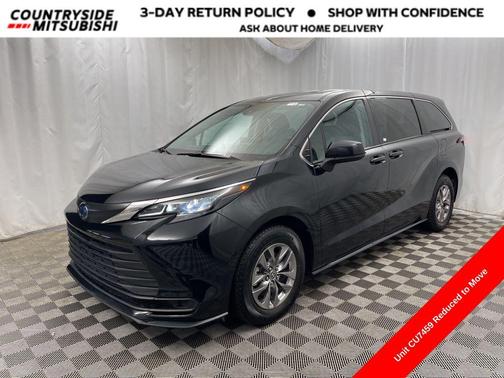 2024 Toyota Sienna LE