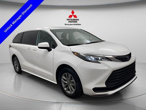 2024 Toyota Sienna LE