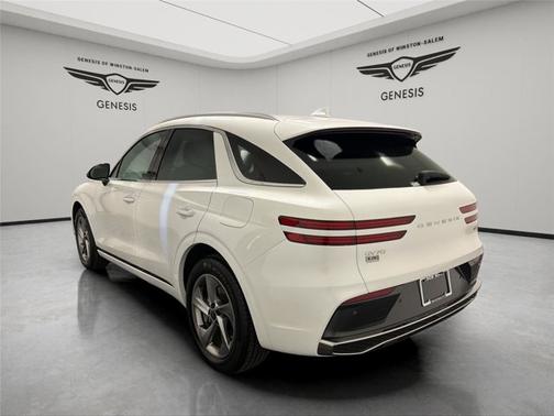 Uyuni White 2026 Genesis GV70 2.5T Select