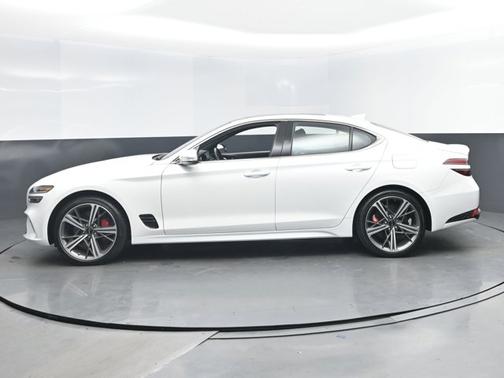 2024 Genesis G70 2.5T