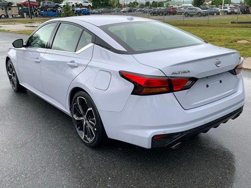 Gray Sky Pearl 2023 Nissan Altima SR FWD