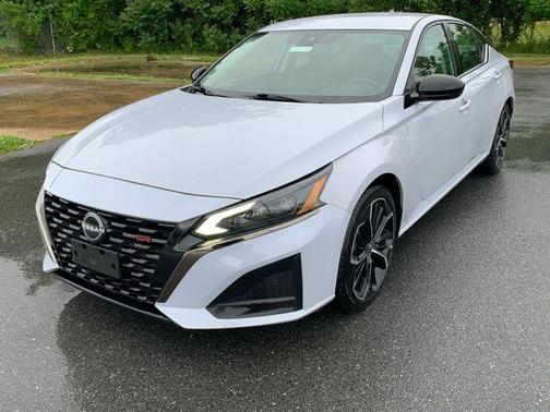 Gray Sky Pearl 2023 Nissan Altima SR FWD