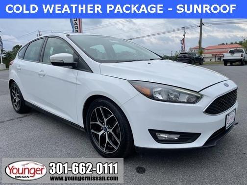 Photo 1 of 32 of 2017 Ford Focus SEL
