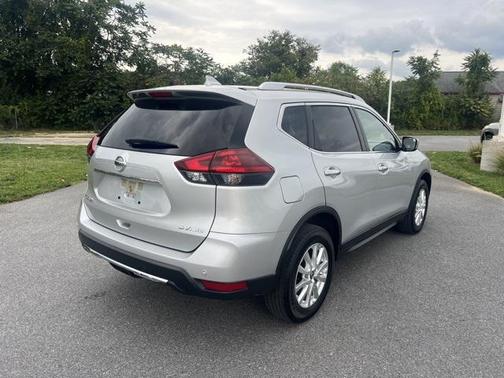 2020 Nissan Rogue SV