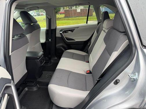 Silver Sky Metallic 2024 Toyota RAV4 XLE