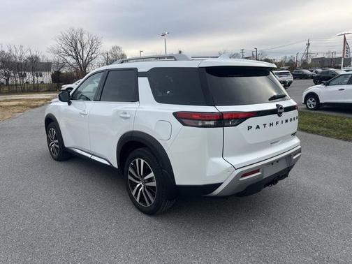 2025 Nissan Pathfinder Platinum 4WD